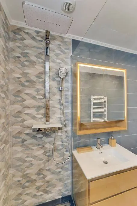 Duplex Moderne Cosy - Proche Porte D'Italie - Parking Le Kremlin-Bicêtre Apartment